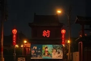 冷萃季节横版画面 玻璃杯冷饮与窗边绿植
